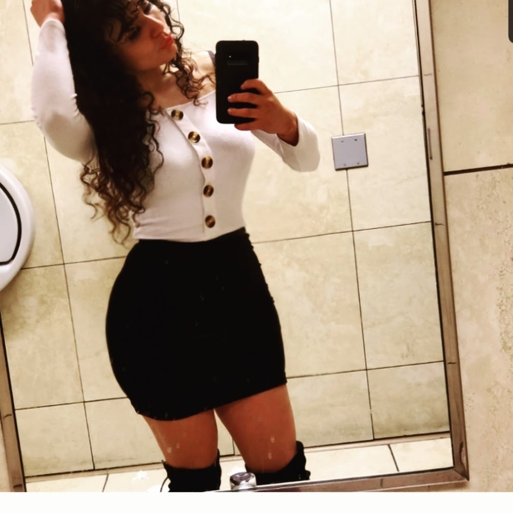 Meet your Posher, Juliana